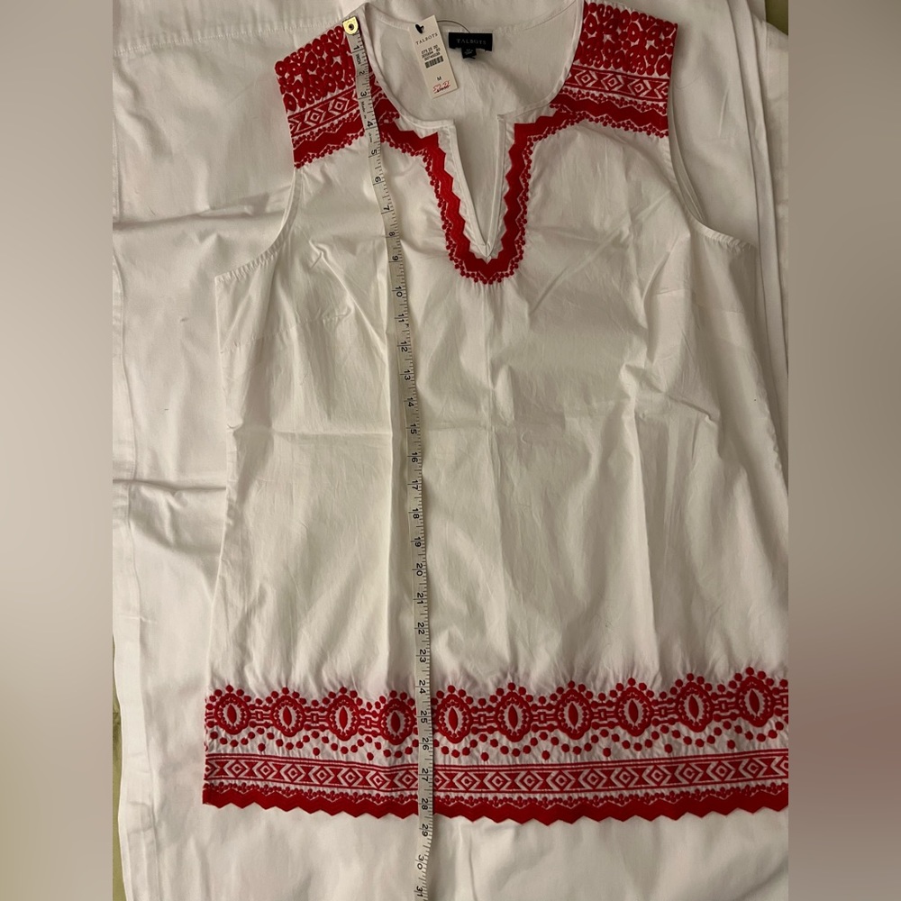 Talbots women’s blouse with embroidery. - Picture 3 of 8